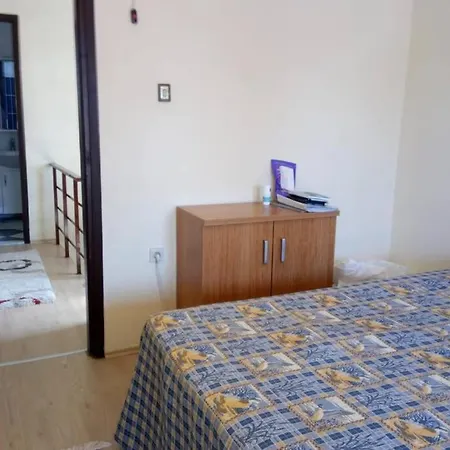 3+1 Guarded Villa, Big Garden, Close To The Beach Vila *
