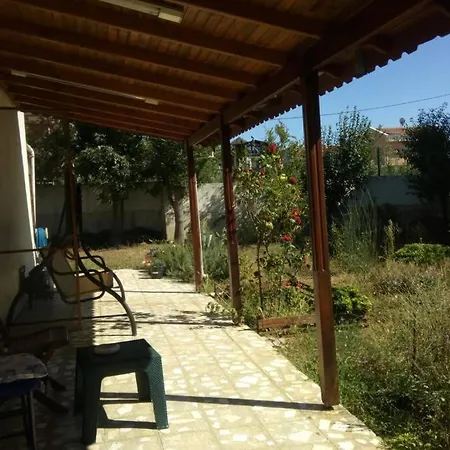3+1 Guarded Villa, Big Garden, Close To The Beach Vila