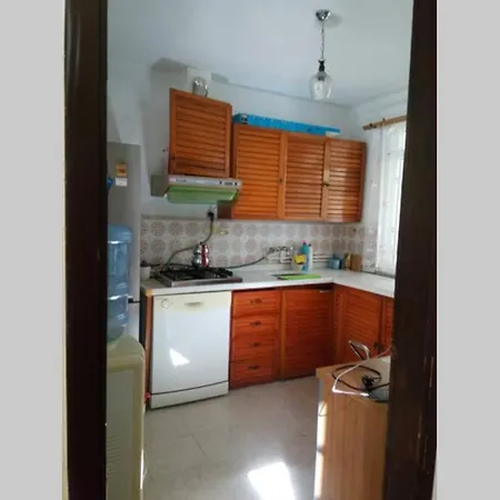3+1 Guarded Villa, Big Garden, Close To The Beach Vila